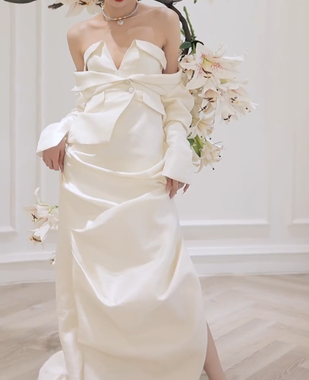Graceful Strapless Slit Wedding Dress Satin Mermiad Bridal Dress GG6797