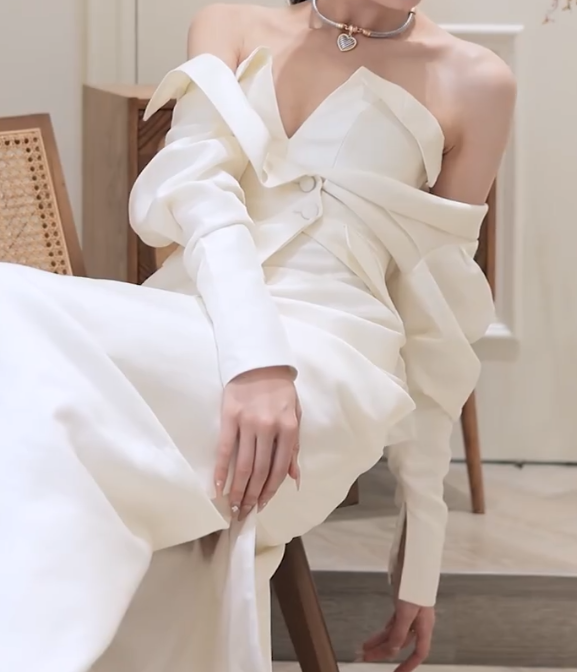 Graceful Strapless Slit Wedding Dress Satin Mermiad Bridal Dress GG6797