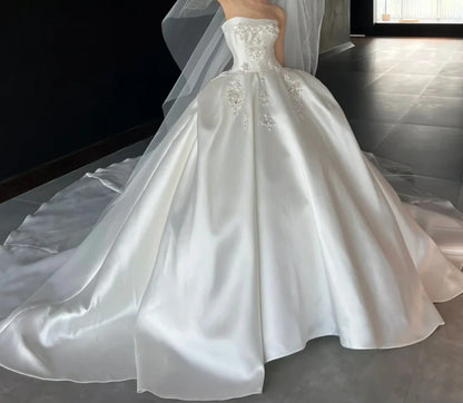 Alluring Strapless Satin Wedding Dress Beading A-Line Bridal Dress GG6800