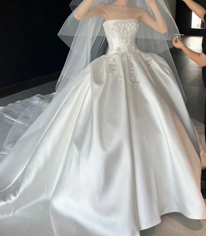 Alluring Strapless Satin Wedding Dress Beading A-Line Bridal Dress GG6800
