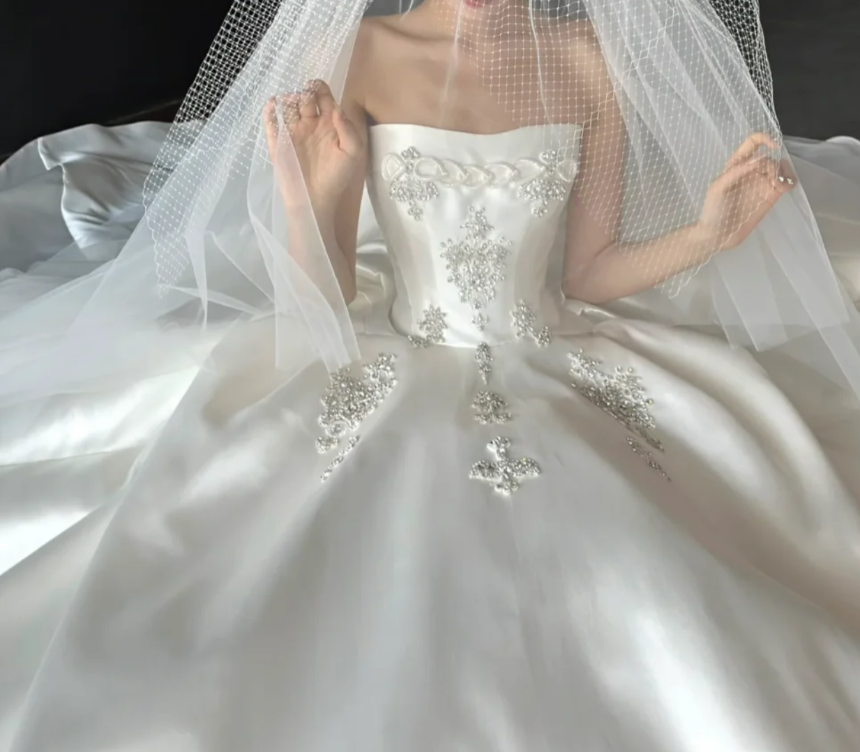 Alluring Strapless Satin Wedding Dress Beading A-Line Bridal Dress GG6800