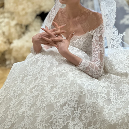 Elegant Off-Shoulder Wedding Dress Long Sleeve Lace A-Line Bridal Dress GG6801