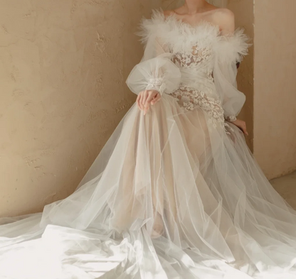 Charming Off-Shoulder Feather Wedding Dress Long Sleeve Lace A-Line Bridal Dress GG6808