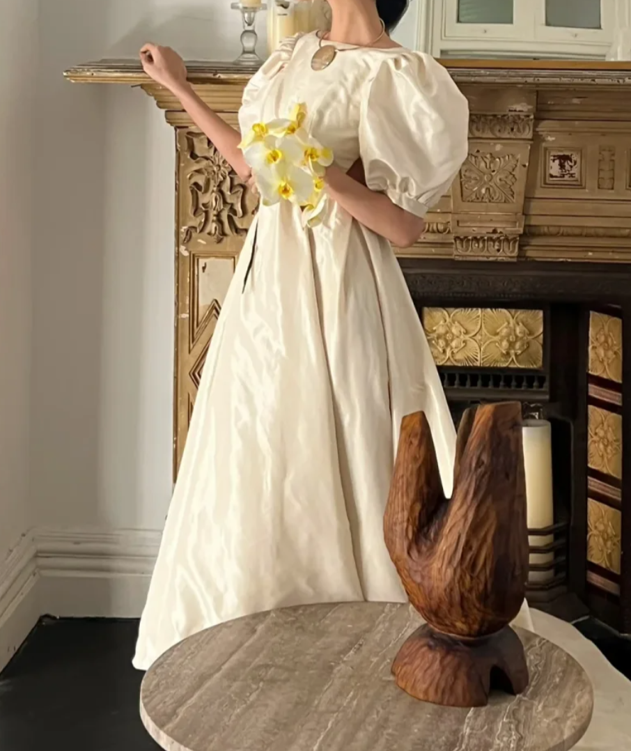 Vintage Short Sleeve Satin Wedding Dress Cutouts Backless A-Line Bridal Dress GG6809