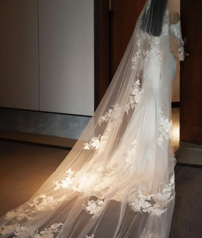 Enchanting Off-Shoulder Wedding Dress Long Sleeve Lace Satin Mermaid Bridal Dress GG6812