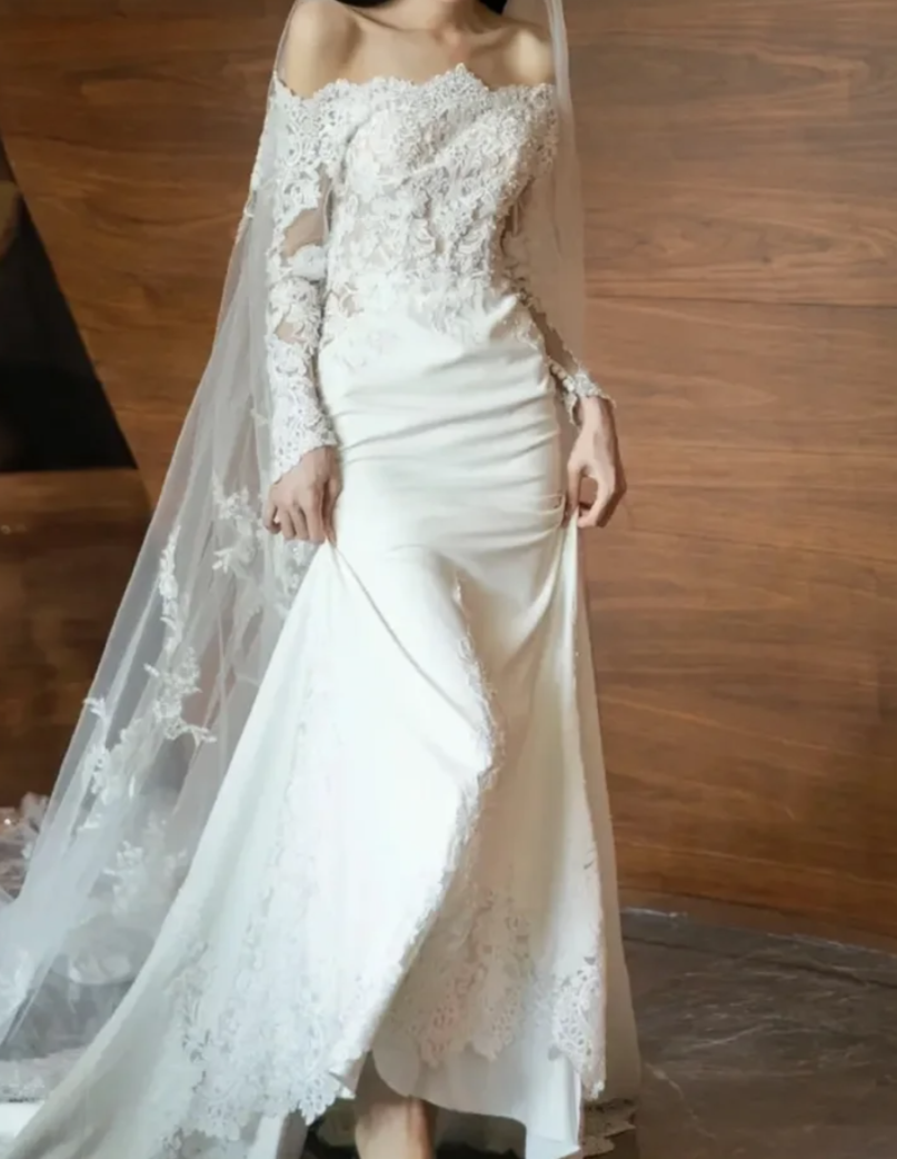 Enchanting Off-Shoulder Wedding Dress Long Sleeve Lace Satin Mermaid Bridal Dress GG6812