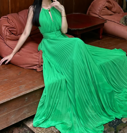 Vintage Halter Neck Green Prom Dress Pleated Chiffon A-Line Formal Dress GG6831
