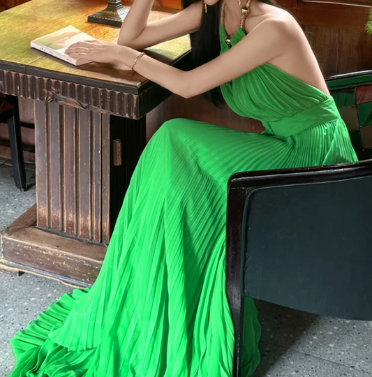 Vintage Halter Neck Green Prom Dress Pleated Chiffon A-Line Formal Dress GG6831