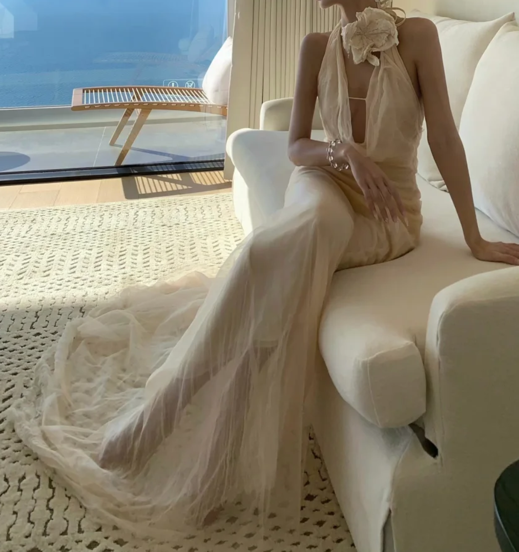 Charming Halter Neck Ivory Prom Dress Tulle Mermaid Formal Dress GG7012