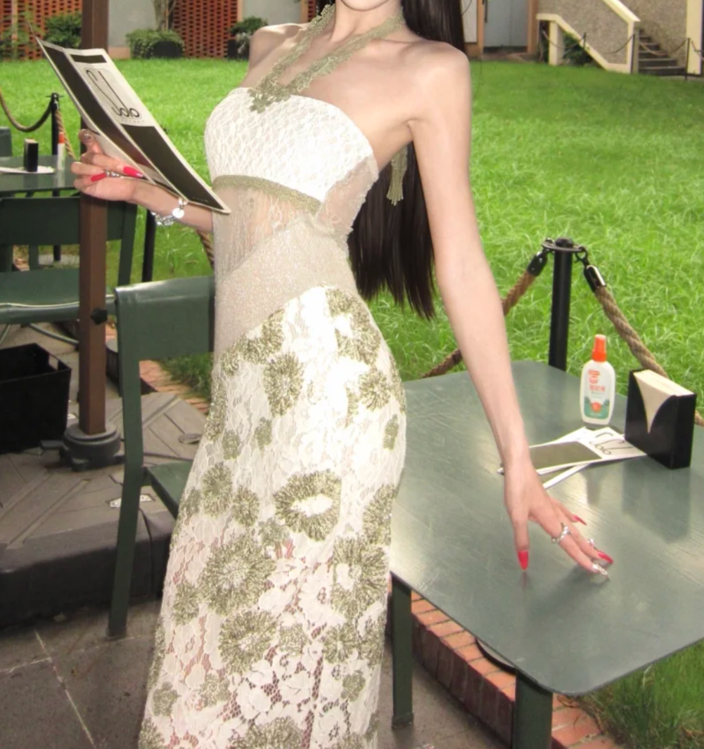 Dreamy Halter Neck Sequins Prom Dress Green Lace Mermaid Formal Dress GG7015