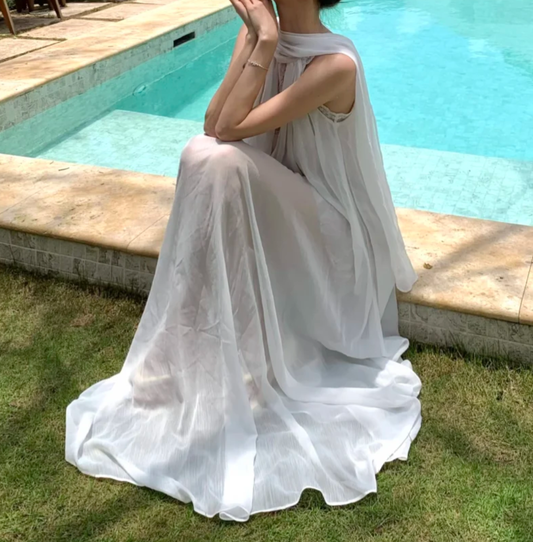 Flowy Halter Neck Prom Dress White Lace A-Line Formal Dress GG7019