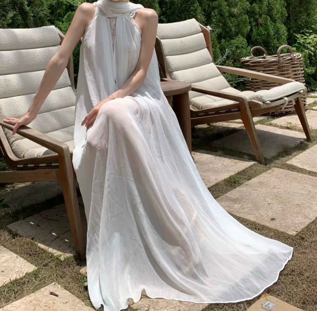 Flowy Halter Neck Prom Dress White Lace A-Line Formal Dress GG7019