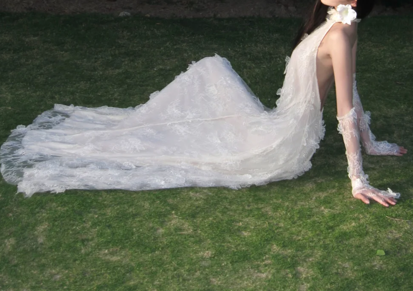 Dreamy Halter Neck Lace Prom Dress White Backless A-Line Formal Dress GG7023