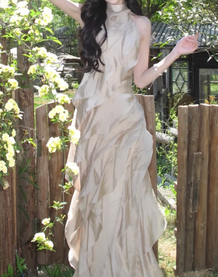 Vintage Halter Neck Prom Dress Beige Ruffles A-Line Formal Dress GG7024