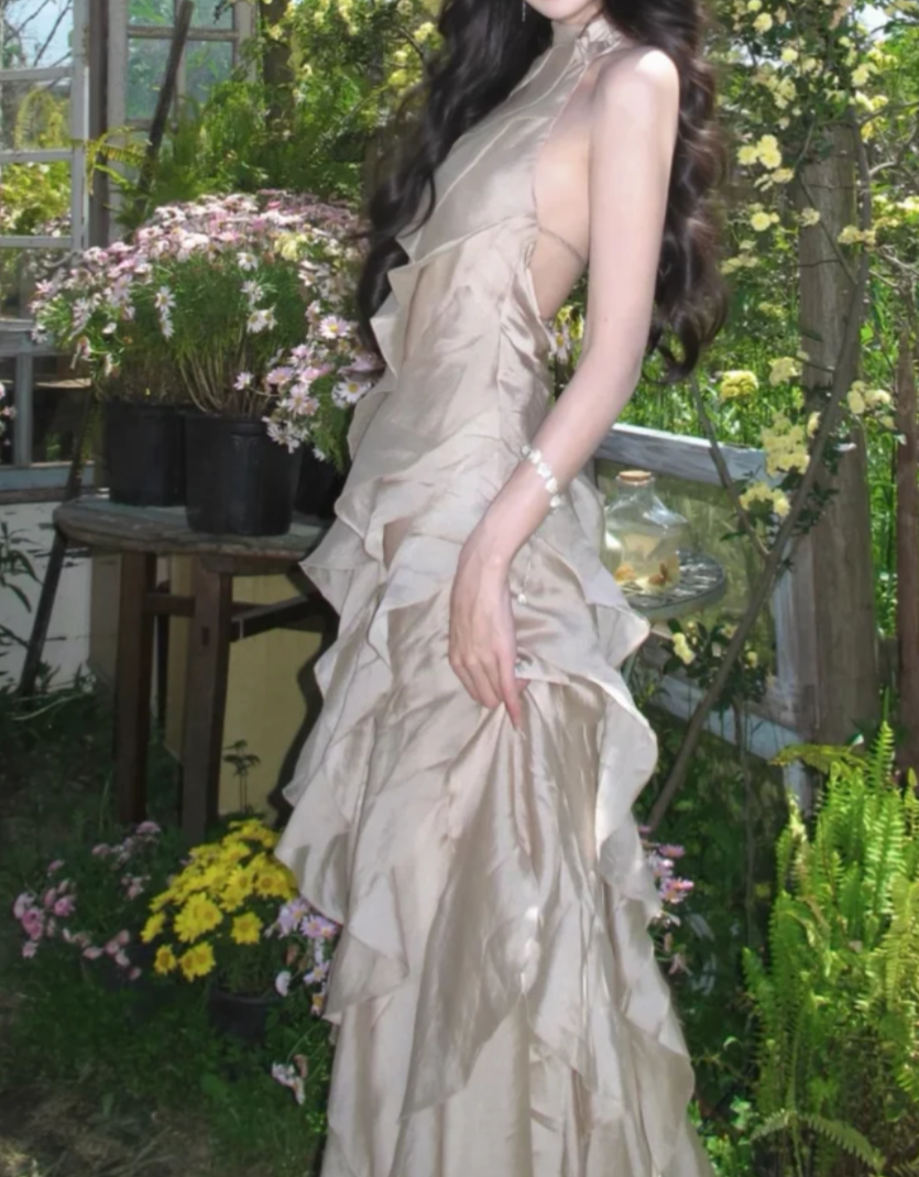 Vintage Halter Neck Prom Dress Beige Ruffles A-Line Formal Dress GG7024