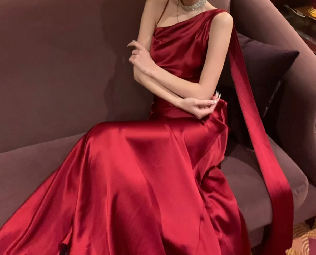Classical Red Satin Prom Dress Spaghetti Strap Mermaid Formal Dress GG7034