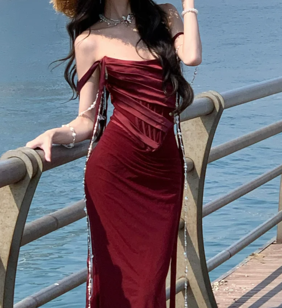 Playful Off-Shoulder Prom Dress Red Velvet Mermaid Formal Dress GG7049