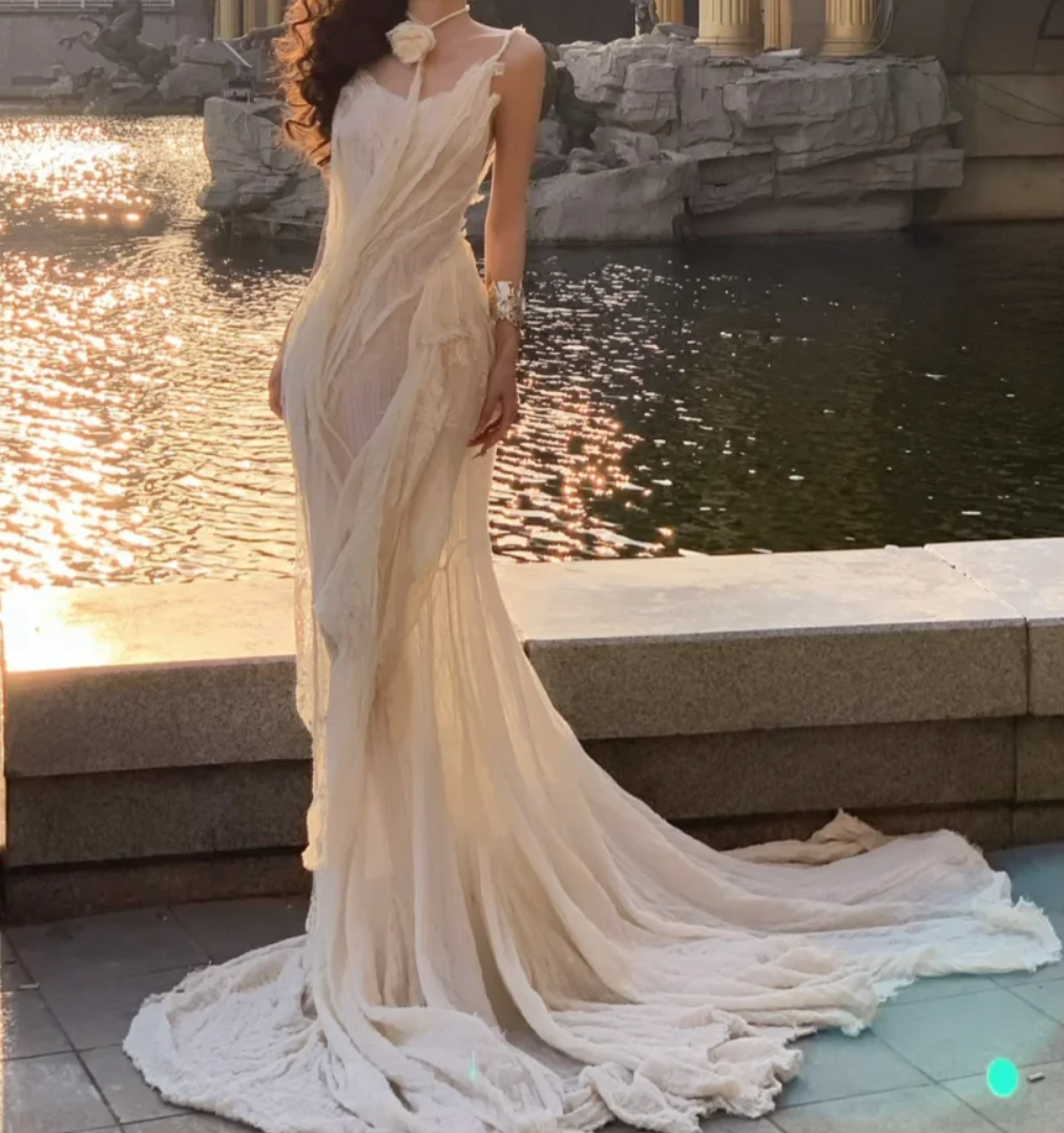 Ethereal Spaghetti Straps Prom Dress Lace Ruffles Mermaid Formal Dress GG7053