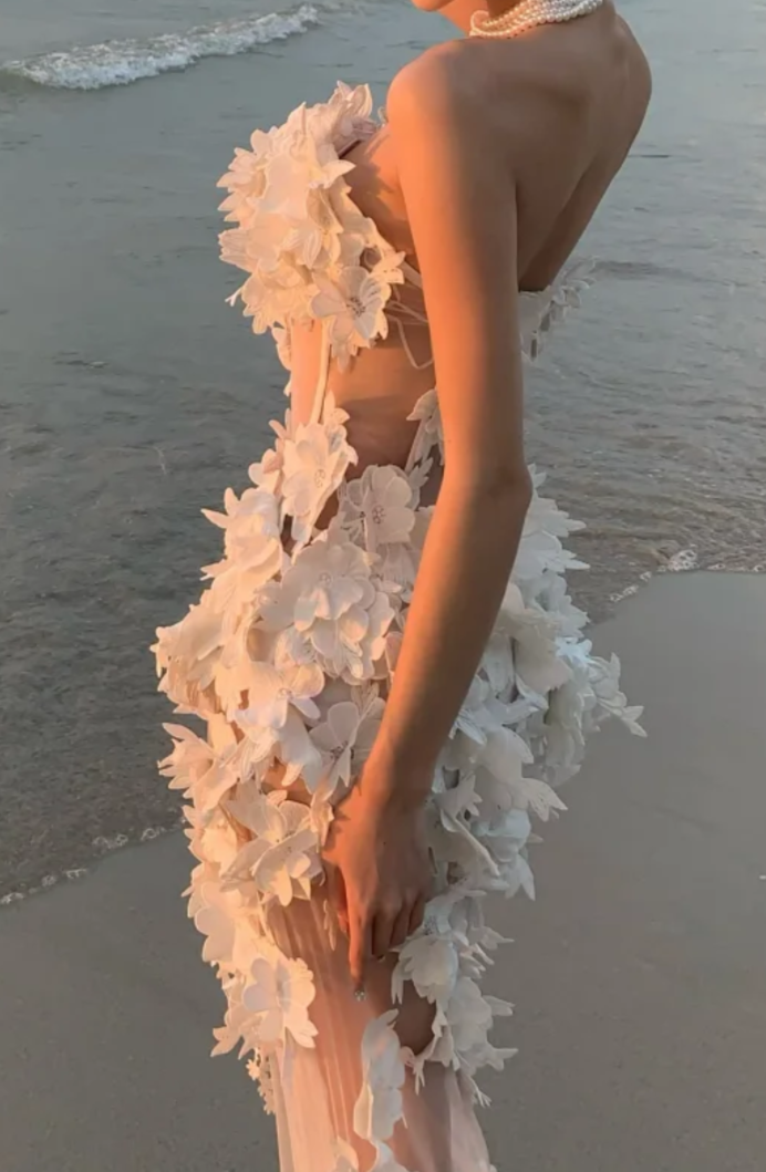 Alluring Strapless Prom Dress Appliques Sheath Formal Dress GG7057