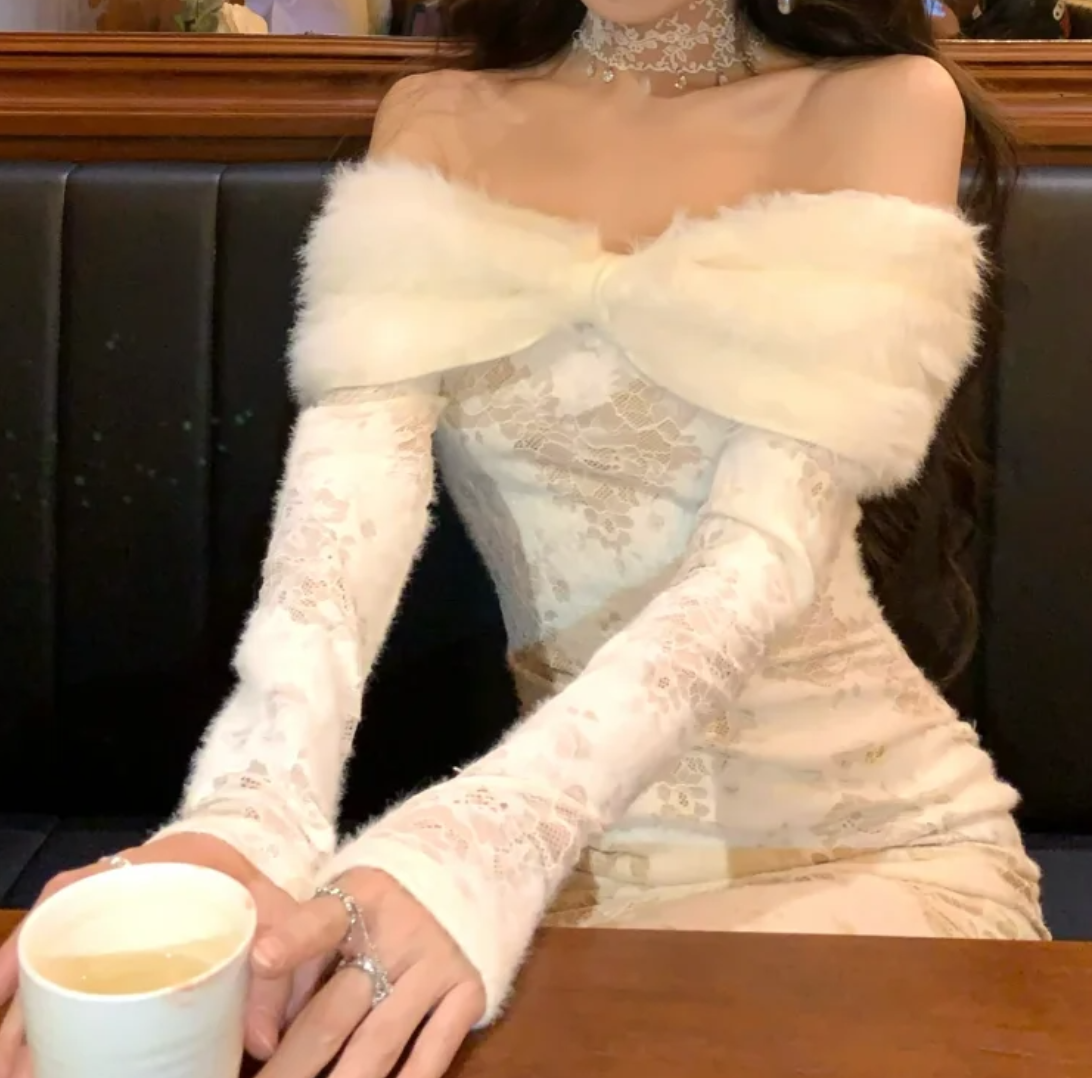 Glam Off-Shoulder White Prom Dress Lace Fur Mermaid Formal Dress GG7063