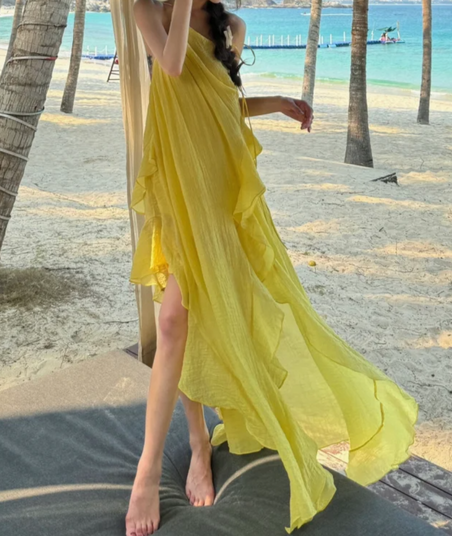 Flowy Halter Neck Yellow Prom Dress Ruffles Slit A-Line Formal Dress GG7085