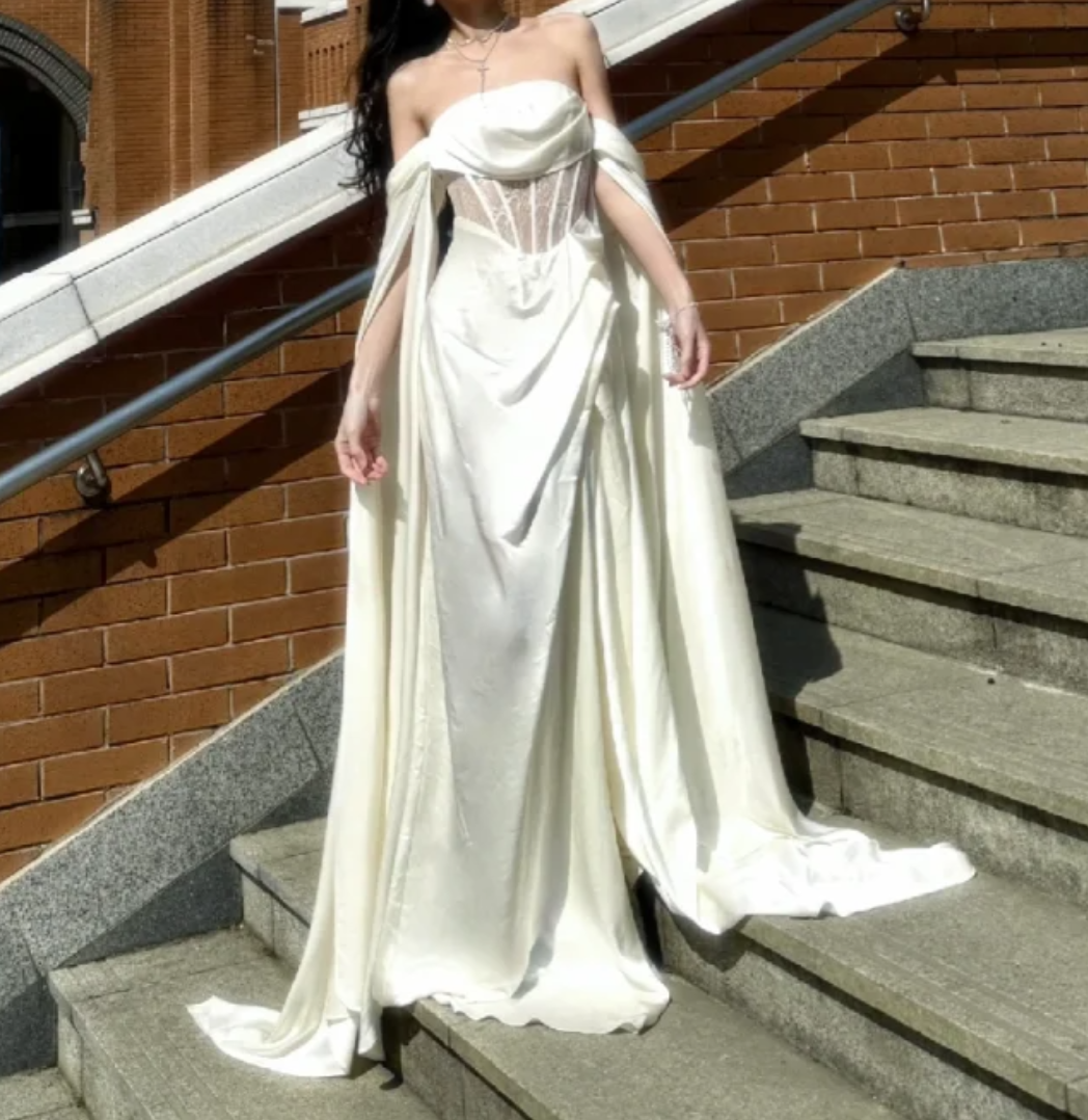 Romantic Off-Shoulder Prom Dress White Lace Satin Mermaid Formal Dress GG7087