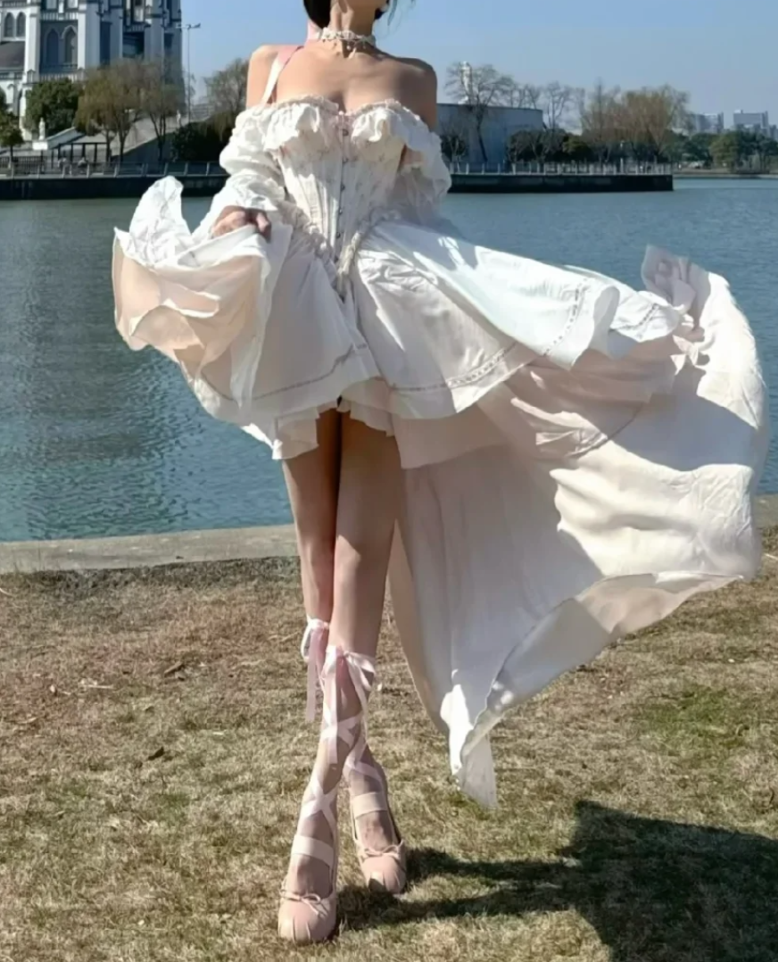 Sweet Off-Shoulder White Homecoming Dress With Train Floral A-Line Birthday Dress GG7091