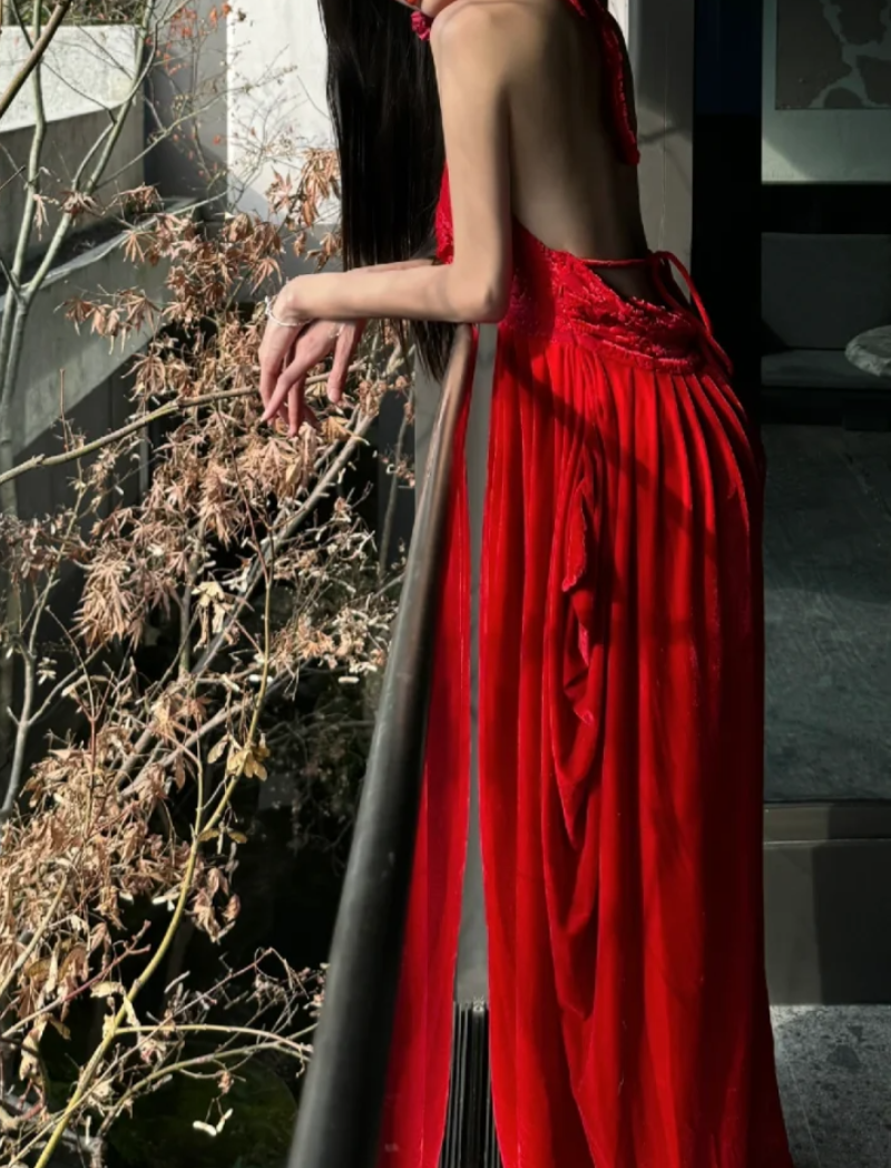 Alluring Halter Neck Red Prom Dress Backless Lace A-Line Formal Dress GG7092