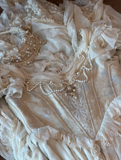Ornate Beading Ivory Tiered Wedding Dress Lace Short Sleeve A-Line Bridal Dress GG7142