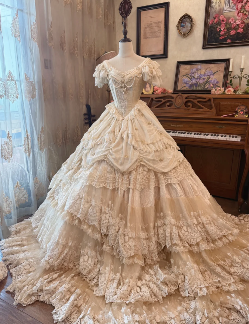 Ornate Beading Ivory Tiered Wedding Dress Lace Short Sleeve A-Line Bridal Dress GG7142