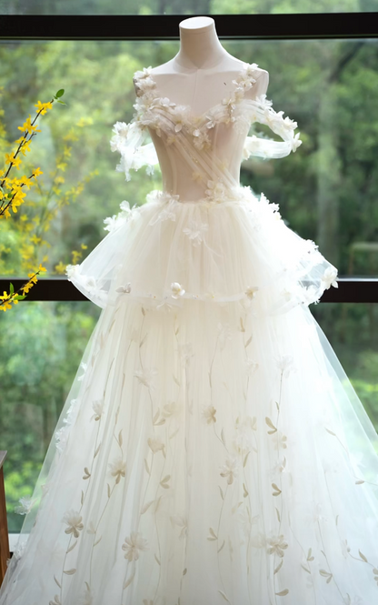 Luxurious Off-Shoulder Ivory Wedding Dress Appliques Tiered A-Line Bridal Dress GG7170