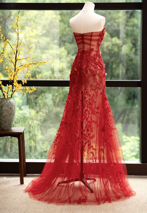 Alluring Strapless Red Prom Dress Sequins Appliques A-Line Formal Dress GG7171