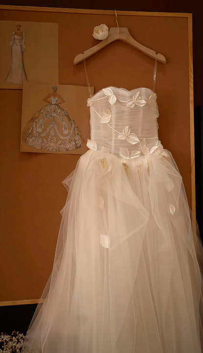 Glam Strapless Appliques Wedding Dress Tulle A-Line Bridal Dress GG7174