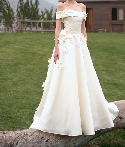Ornate Off-Shoulder Wedding Dress Appliques A-Line Bridal Dress GG7177