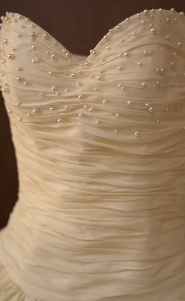 Classical Strapless Wedding Dress Beads A-Line Bridal Dress GG7179