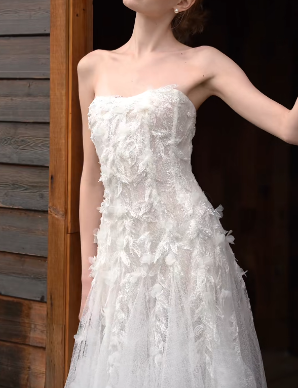 Romantic Strapless Wedding Dress Sequins Tulle A-Line Bridal Dress GG7180