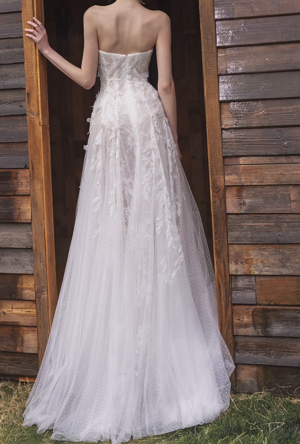 Romantic Strapless Wedding Dress Sequins Tulle A-Line Bridal Dress GG7180