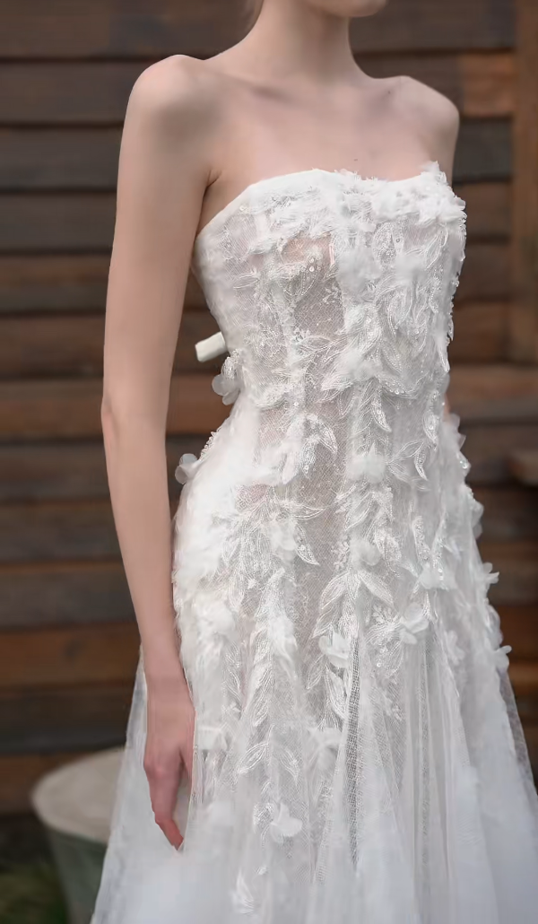Romantic Strapless Wedding Dress Sequins Tulle A-Line Bridal Dress GG7180