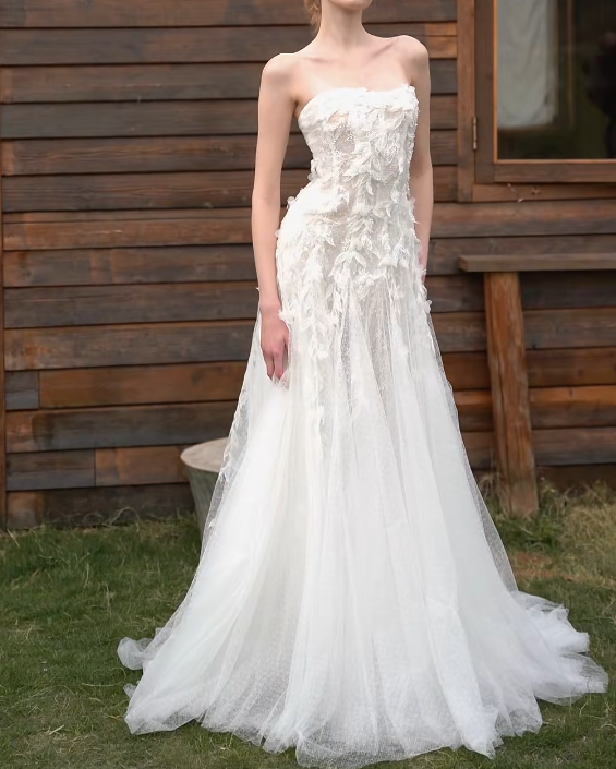Romantic Strapless Wedding Dress Sequins Tulle A-Line Bridal Dress GG7180