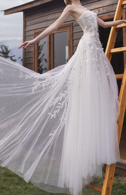Romantic Strapless Wedding Dress Sequins Tulle A-Line Bridal Dress GG7180