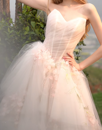 Lovely Strapless Wedding Dress Appliques Tulle A-Line Bridal Dress GG7193
