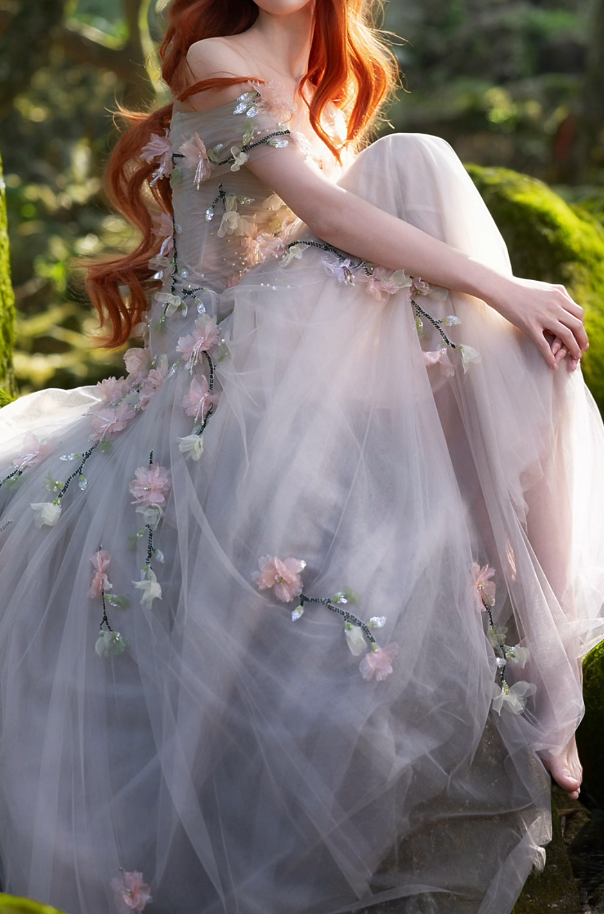 Romantic Off-Shoulder Tulle Prom Dress Appliques Sequins A-Line Formal Dress GG7196