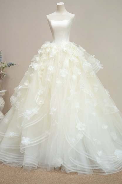 Trendy Strapless Appliques Wedding Dress Ruffles White A-Line Bridal Dress GG7207