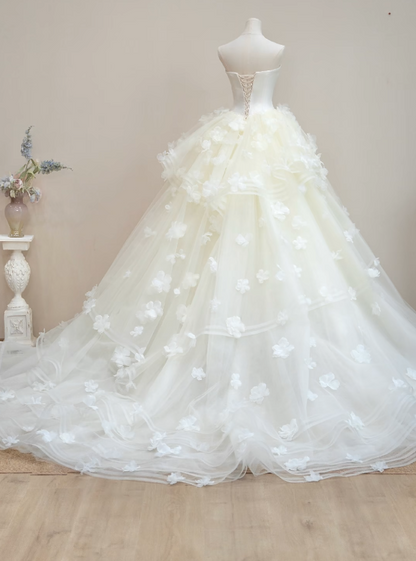 Trendy Strapless Appliques Wedding Dress Ruffles White A-Line Bridal Dress GG7207