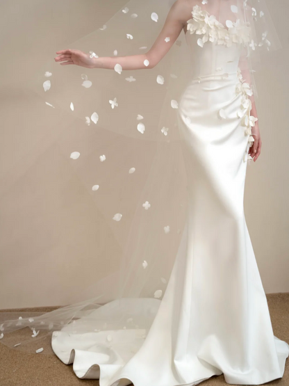 Retro Strapless Satin Wedding Dress Appliques White Mermaid Bridal Dress GG7214