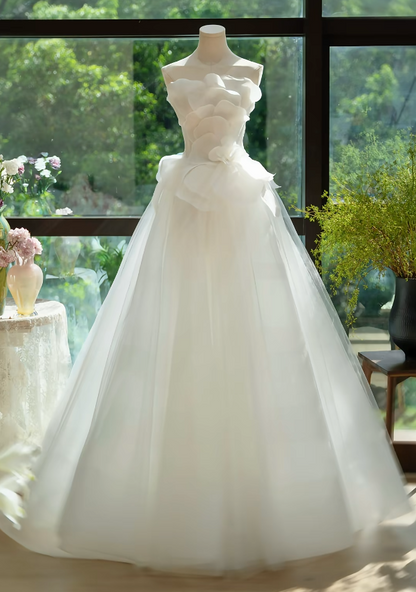 Alluring Strapless Wedding Dress Petal Tulle A-Line Bridal Dress GG7224