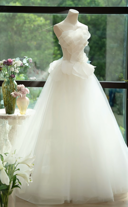 Alluring Strapless Wedding Dress Petal Tulle A-Line Bridal Dress GG7224