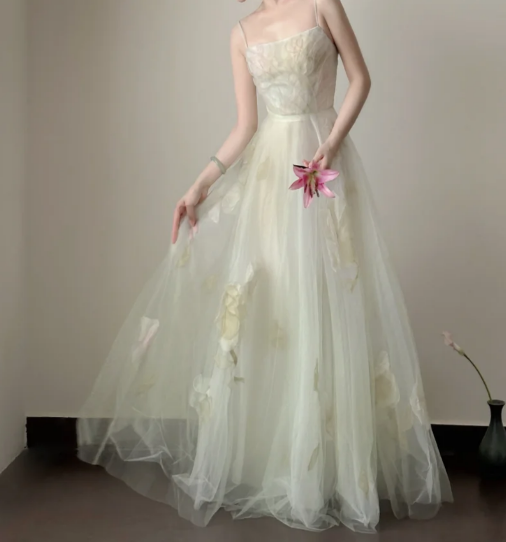 Romantic Spaghetti Straps Prom Dress Appliques Tulle A-Line Formal Dress GG7226