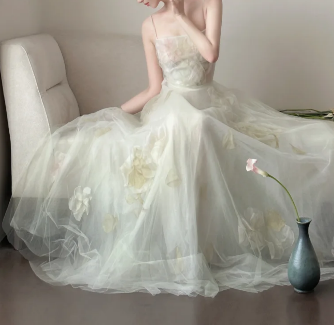 Romantic Spaghetti Straps Prom Dress Appliques Tulle A-Line Formal Dress GG7226