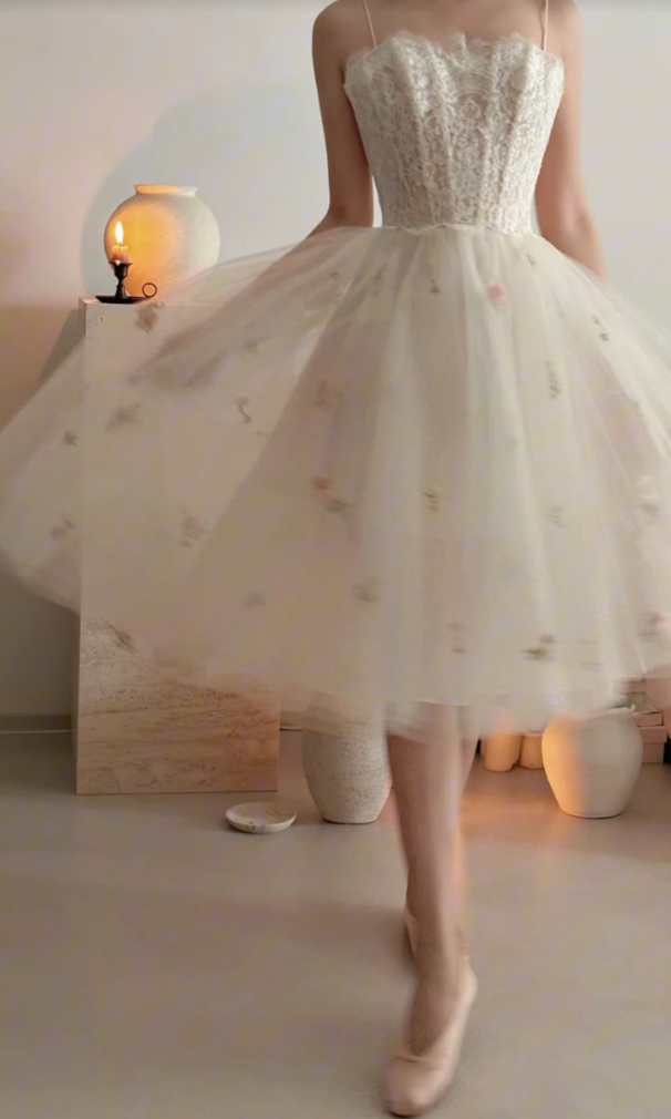 Graceful Spaghetti Straps White Homecoming Dress Lace Appliques A-Line Birthday Dress GG7242